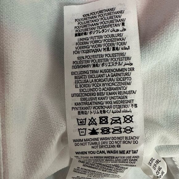 Boden Porto V-Neck Size 16-18 Long One Piece Swimsuit Multi Flower Print - Picture 10 of 11